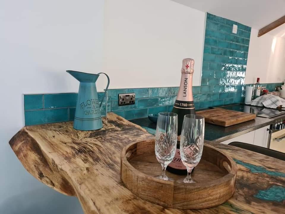 The Old Pottery 2 Person Dog Friendly Cottage Delabole Eksteriør billede